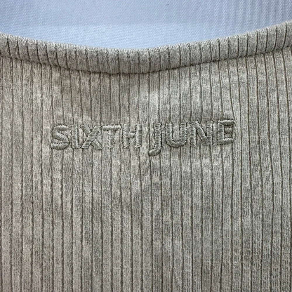 Sixth June Paris Beige Ribbed Drawstring Side Top Size L |‎ Long Sleeve NWT
